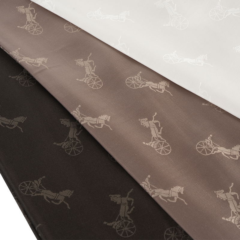 폴리에스테르/면 캐리지 자카드 직물